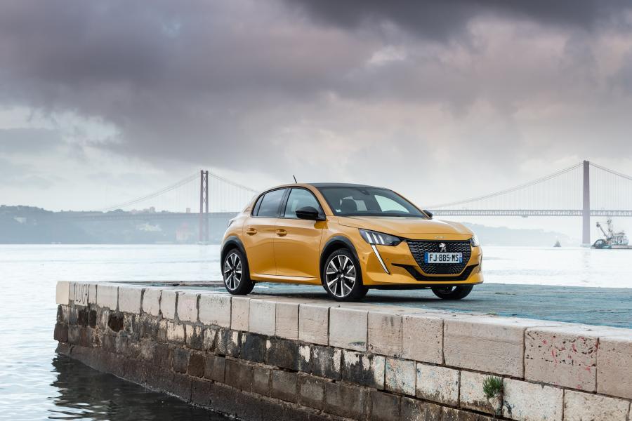  Peugeot 208 GT-Line 2019 года  (WW) (фото 47 из 56)